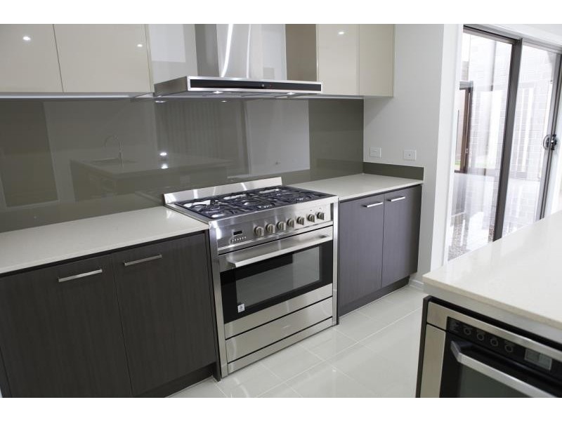 9 Nettleton St, Elderslie NSW 2570