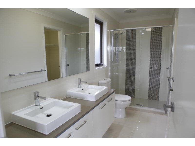 9 Nettleton St, Elderslie NSW 2570