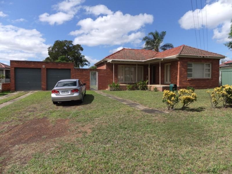 22 ROWE AVENUE, Lurnea NSW 2170