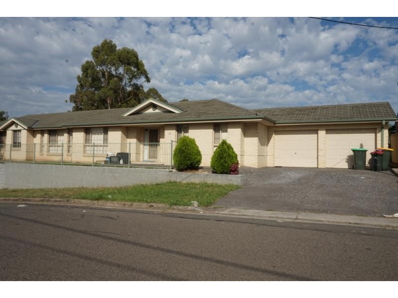 62 Box Rd, Casula NSW 2170