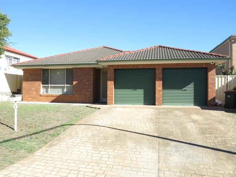 5 Bergalia Close, Prestons NSW 2170