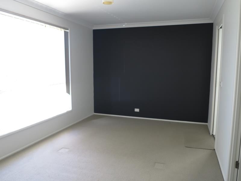 5 Bergalia Close, Prestons NSW 2170