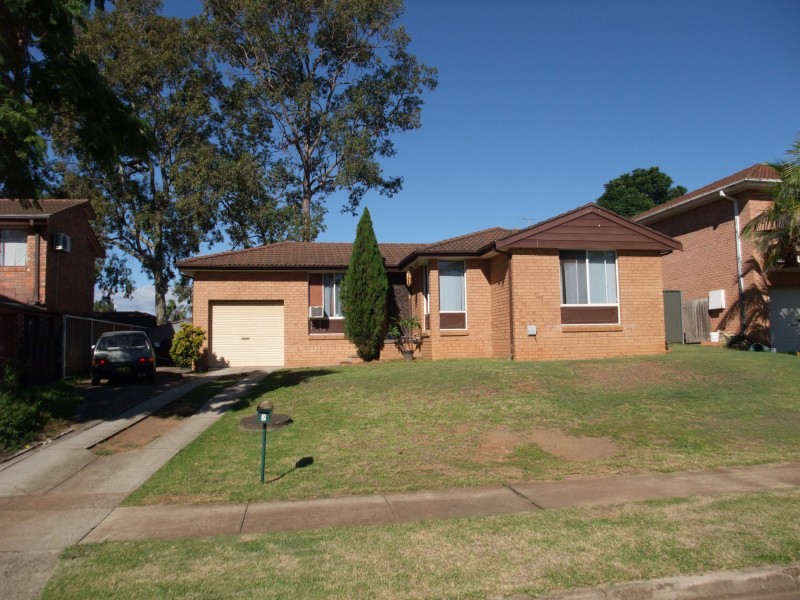 2 Junee Place, Bossley Park NSW 2176