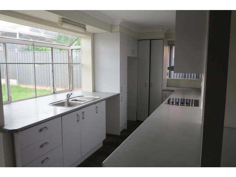 2 Junee Place, Bossley Park NSW 2176