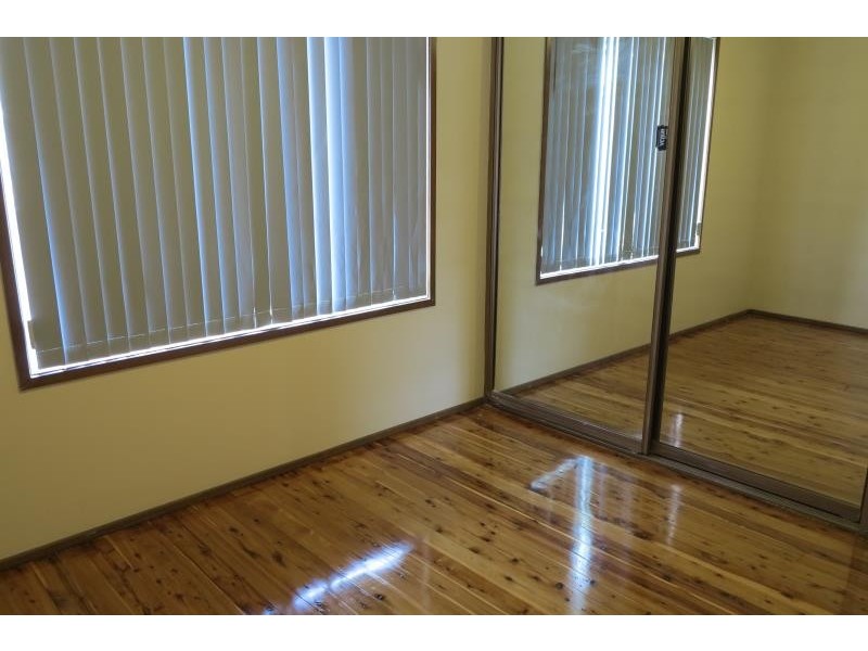 2 Junee Place, Bossley Park NSW 2176