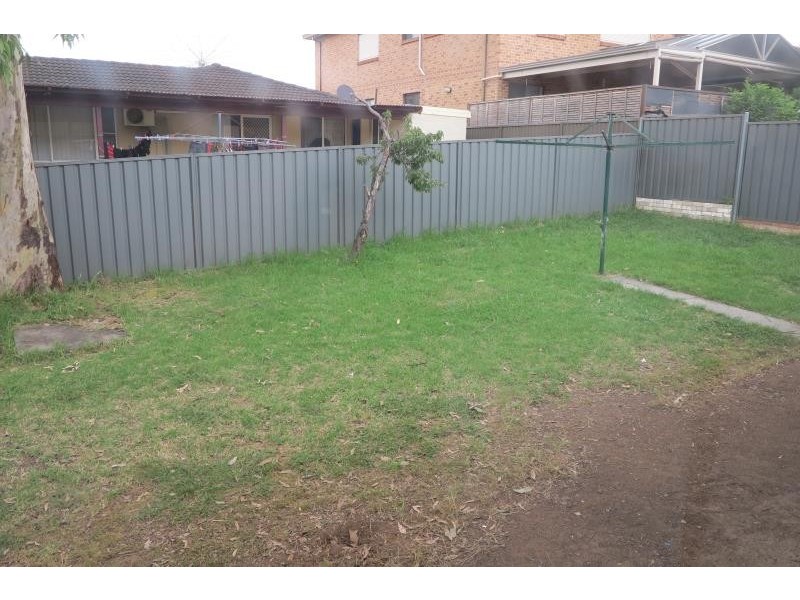 2 Junee Place, Bossley Park NSW 2176