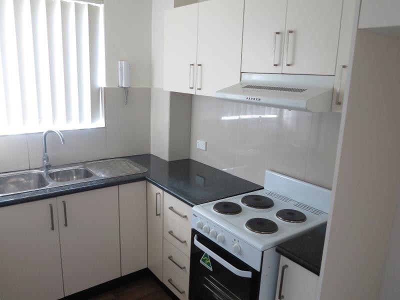 2/52-54 Speed Street, Liverpool NSW 2170