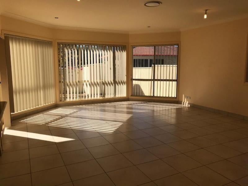 37 Ferraro, West Hoxton NSW 2171