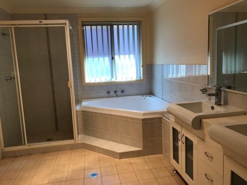 37 Ferraro, West Hoxton NSW 2171