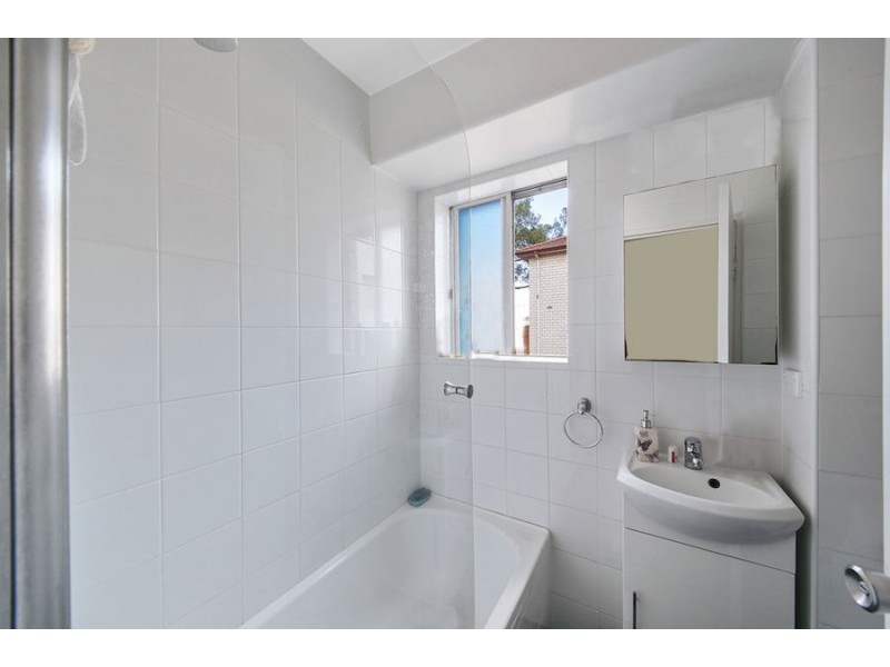 8/12-16 Goulburn street, Liverpool NSW 2170