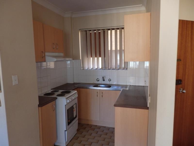 8/7-9 Forbes St, Warwick Farm NSW 2170