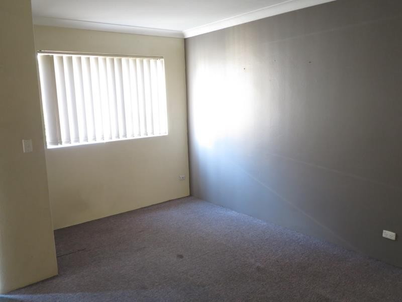 8/7-9 Forbes St, Warwick Farm NSW 2170