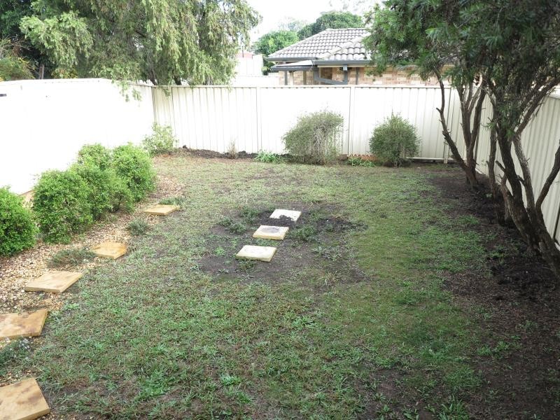 2/1 Lions Avenue, Lurnea NSW 2170