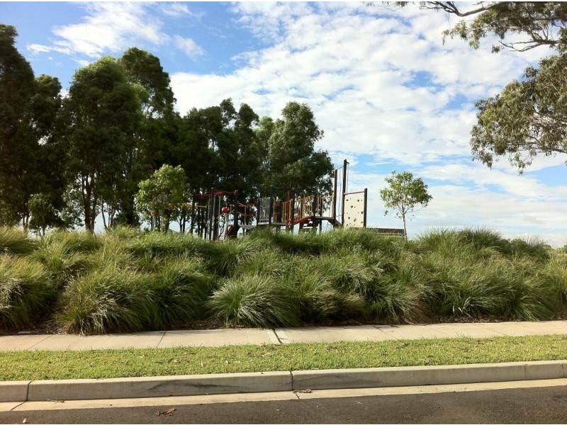 12 CHARLIE ST, Middleton Grange NSW 2171