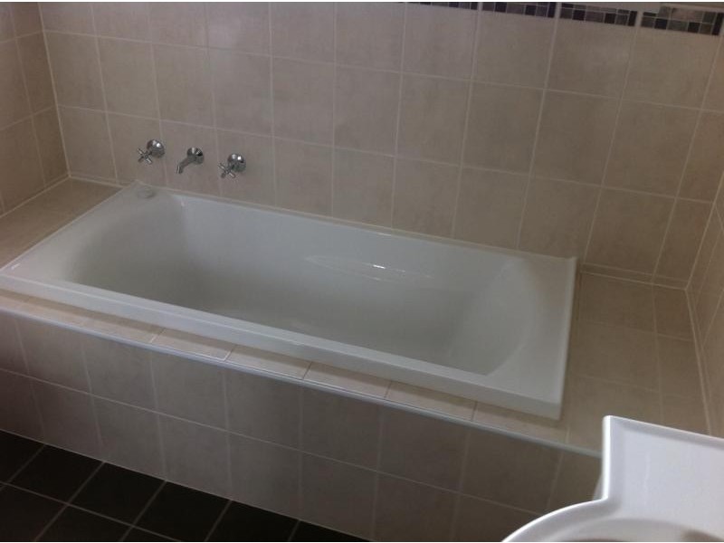 12 CHARLIE ST, Middleton Grange NSW 2171