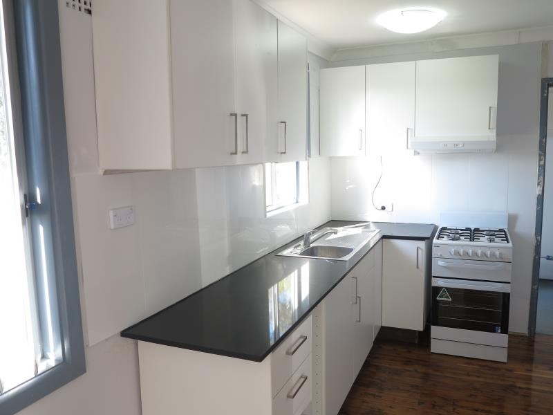 8 Maxwells Avenue, Ashcroft NSW 2168