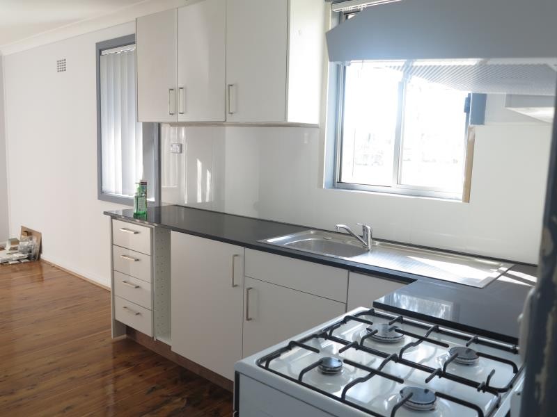 8 Maxwells Avenue, Ashcroft NSW 2168