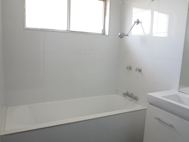 8 Maxwells Avenue, Ashcroft NSW 2168