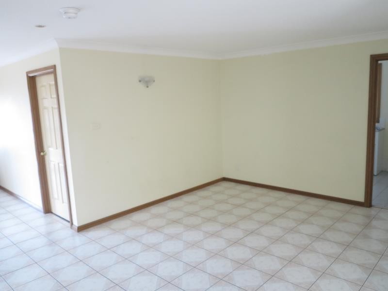 8 Althorpe Drive, Green Valley NSW 2168