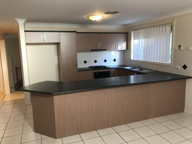 17 Hume Drive, West Hoxton NSW 2171