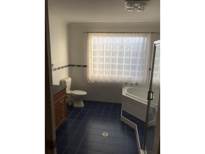 17 Hume Drive, West Hoxton NSW 2171