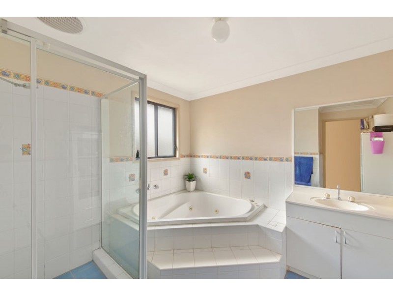 10 Perina Close, Casula NSW 2170