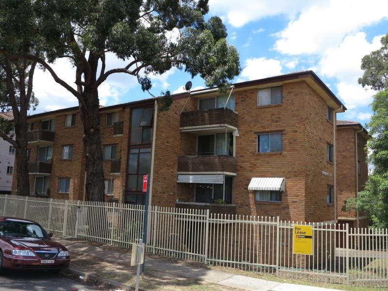 1/21-23 Lachlan St, Liverpool NSW 2170