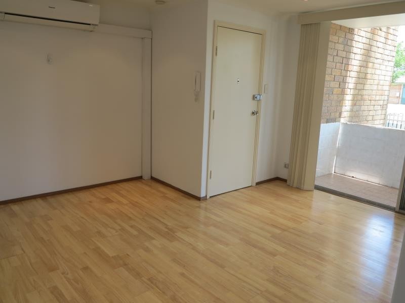 1/21-23 Lachlan St, Liverpool NSW 2170