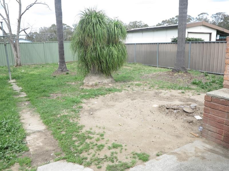 10 Maxwells Avenue, Ashcroft NSW 2168