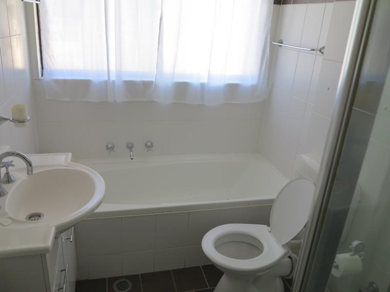 6/26 Remembrance Avenue, Warwick Farm NSW 2170