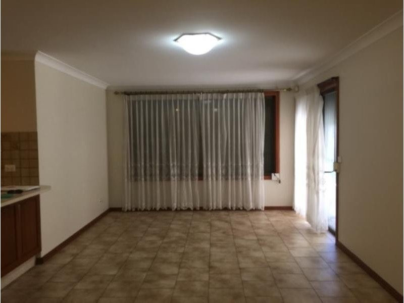 1 Lyrebird Crescent, Green Valley NSW 2168