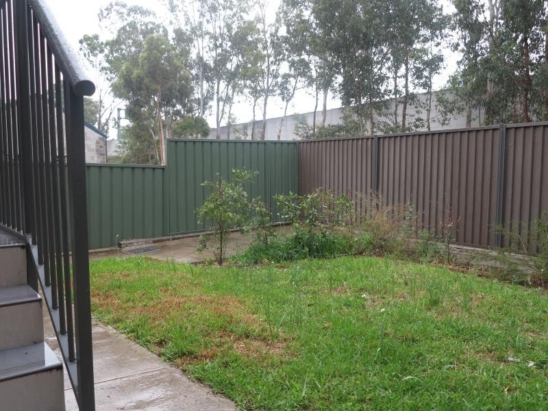 8/12 Freda Pl, Hammondville NSW 2170