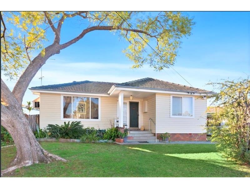 31 Heckenberg Ave, Sadleir NSW 2168