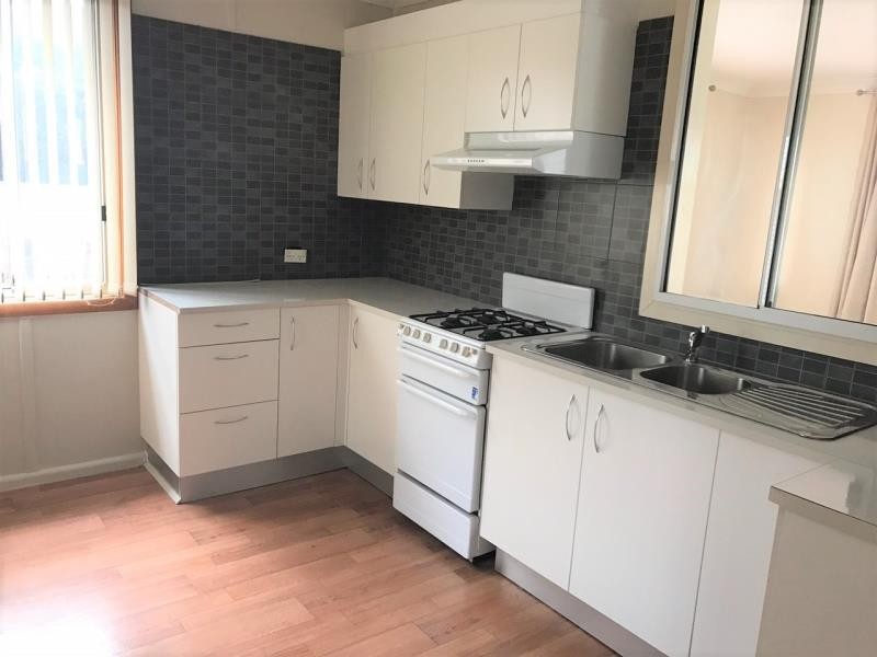 31 Heckenberg Ave, Sadleir NSW 2168