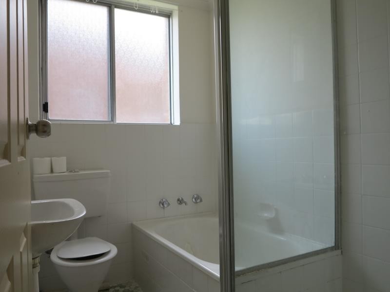 4/2 Nagle Street, Liverpool NSW 2170