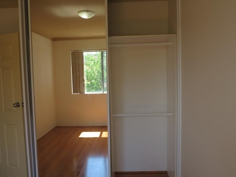 4/2 Nagle Street, Liverpool NSW 2170