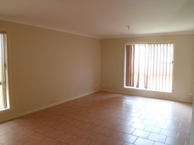 22 Ridgeway Close, West Hoxton NSW 2171