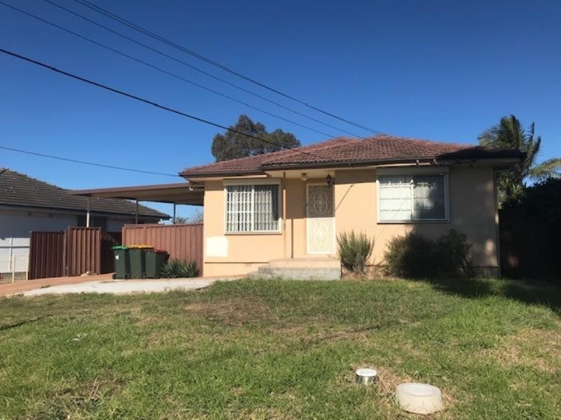 8 Ida Avenue, Lurnea NSW 2170