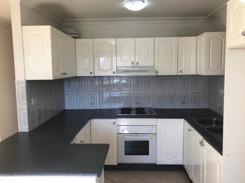 8 Ida Avenue, Lurnea NSW 2170