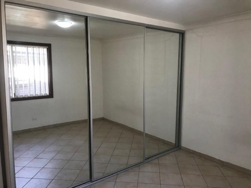 8 Ida Avenue, Lurnea NSW 2170