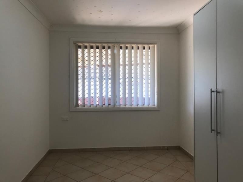 8 Ida Avenue, Lurnea NSW 2170