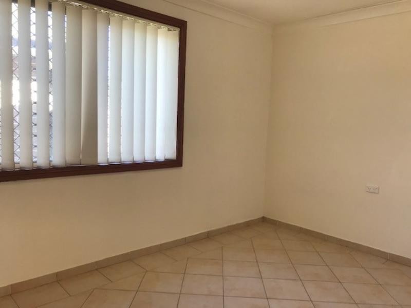 8 Ida Avenue, Lurnea NSW 2170