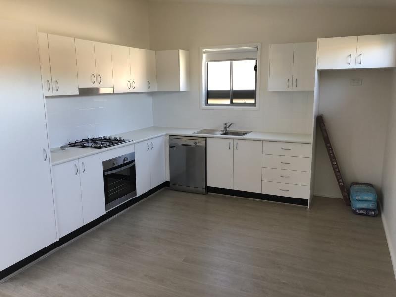 2a Longreef Crescent, Woodbine NSW 2560