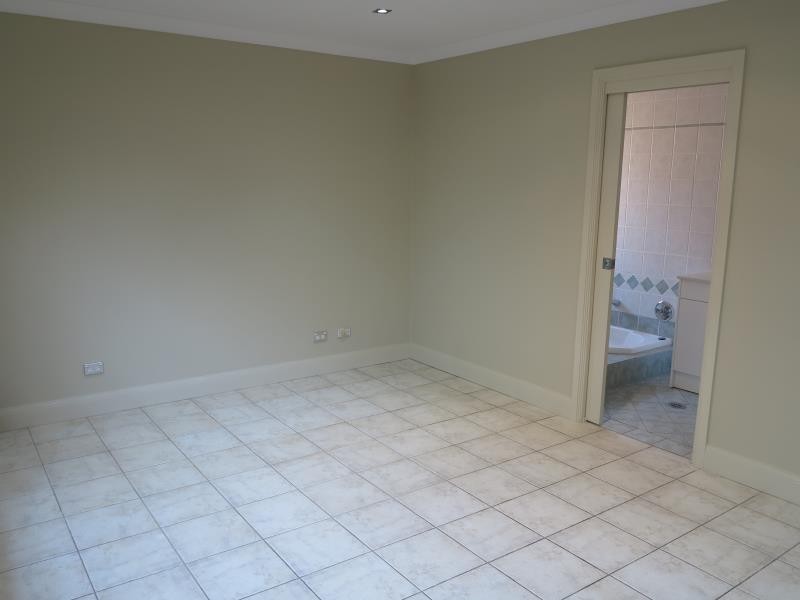 14 Archer Way, West Hoxton NSW 2171