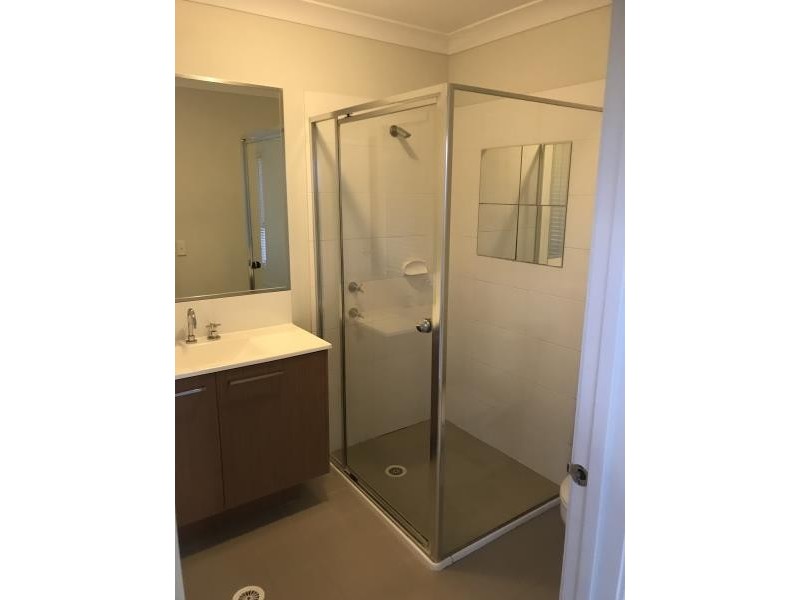 12 Truscott Avenue, Middleton Grange NSW 2171