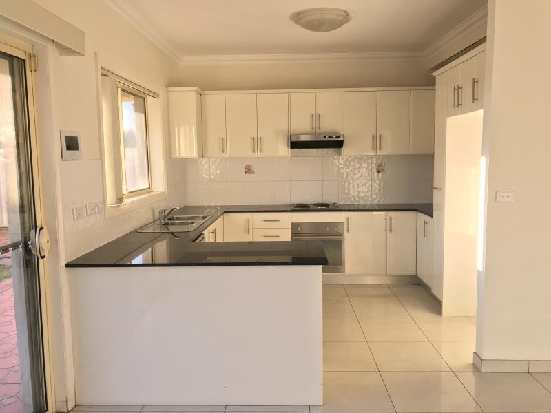 6/23 Carnation Avenue, Casula NSW 2170