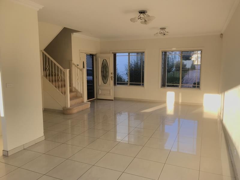 6/23 Carnation Avenue, Casula NSW 2170