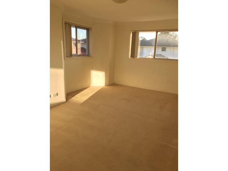 6/23 Carnation Avenue, Casula NSW 2170