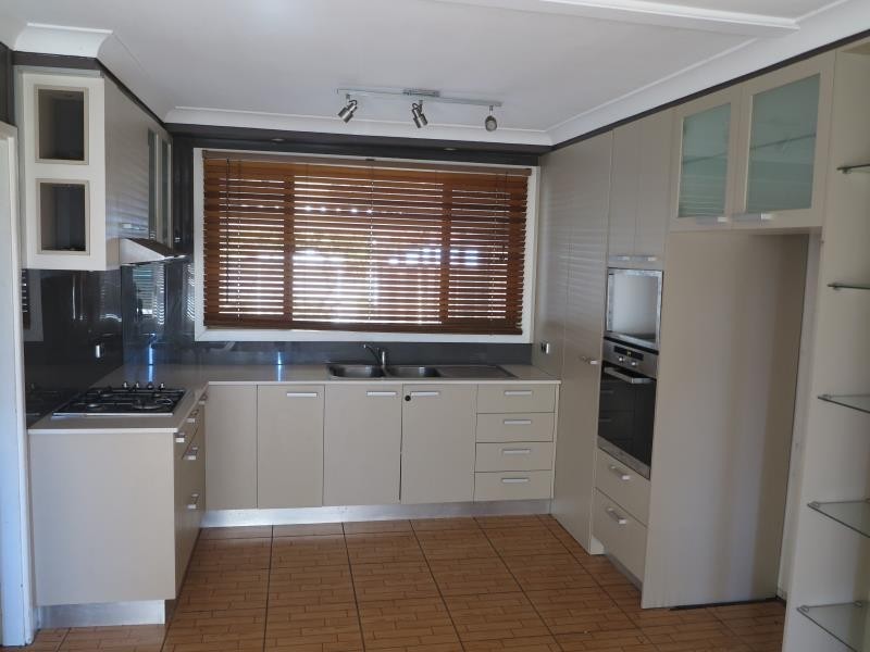 52 Willan Drive, Cartwright NSW 2168