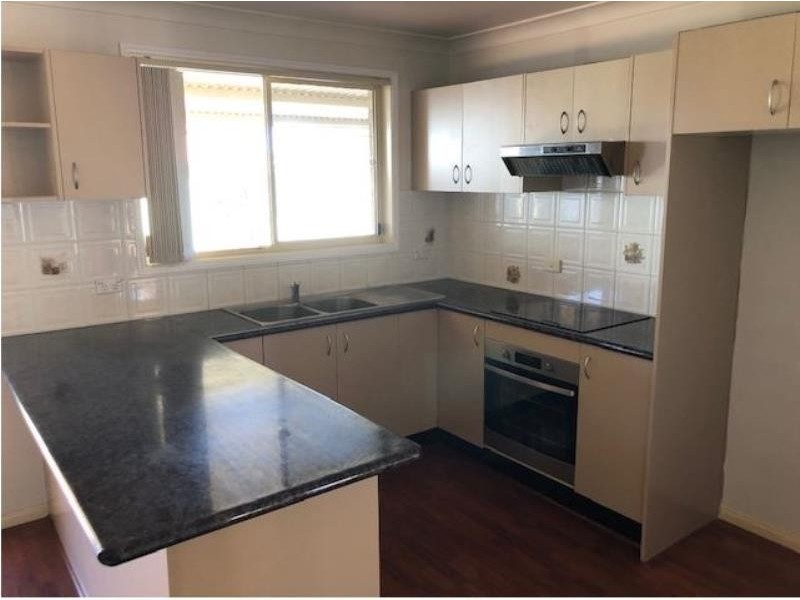 302 North Liverpool Road, Green Valley NSW 2168